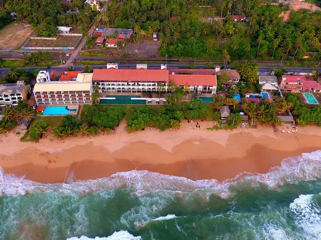 Temple Tree Resort & Spa, Индурува