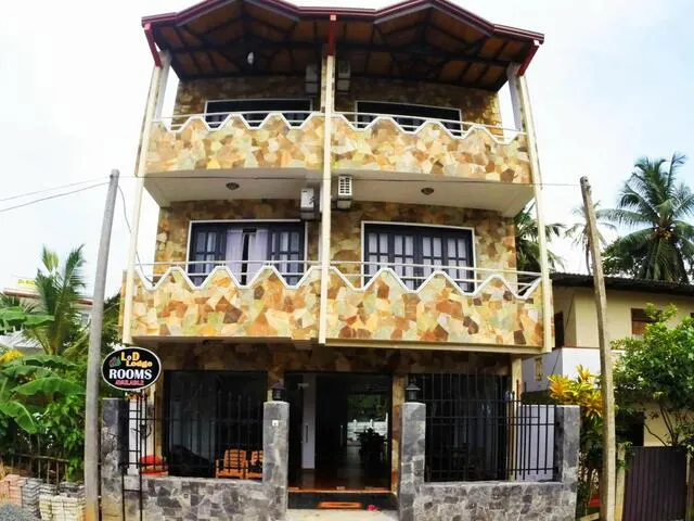 L&D Lodge, Хиккадува