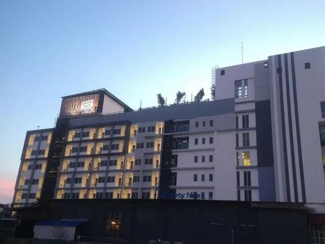 T Pattaya Hotel, Паттайя