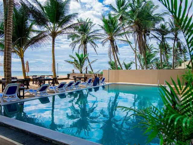 Nico Beach, Хиккадува