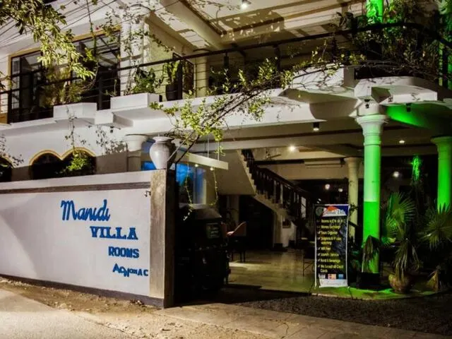 Manidi Villa, Унаватуна