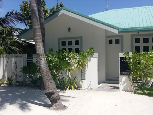 Vaali Island Escapes & Dive (ex. Vaali Beach & Dive Lodge Maldives), Вааву Атолл