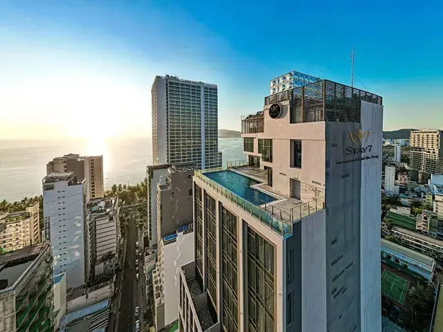 Green Beach Hotel (ex. Stay7 International), Нячанг