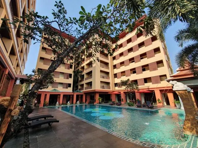 Chateau En Ville Pattaya, Паттайя