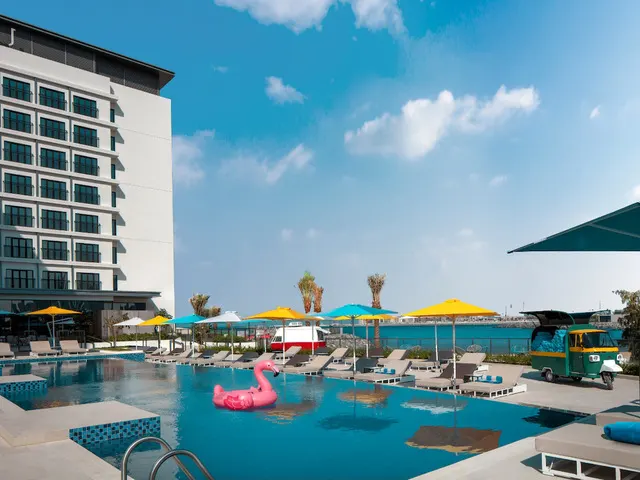 Rove La Mer Beach Jumeirah (ex. Rove La Mer), Дубай