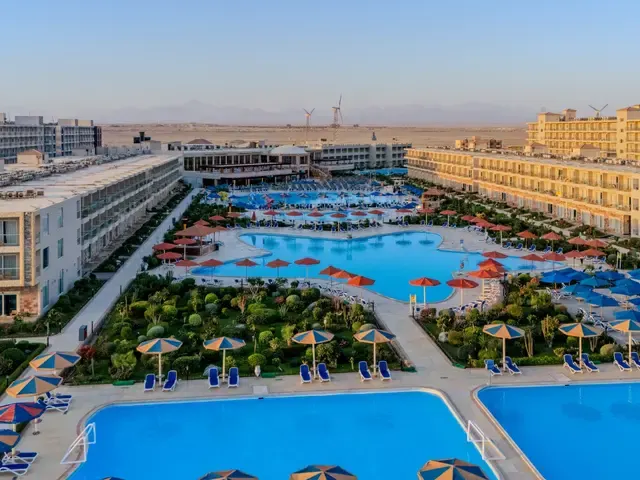 Rewaya Inn Resort (ex. Hawaii Paradise Aqua Park Resort), Хургада