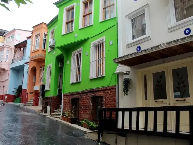 Megaron, Стамбул