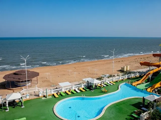Голден Бич (Golden Beach),