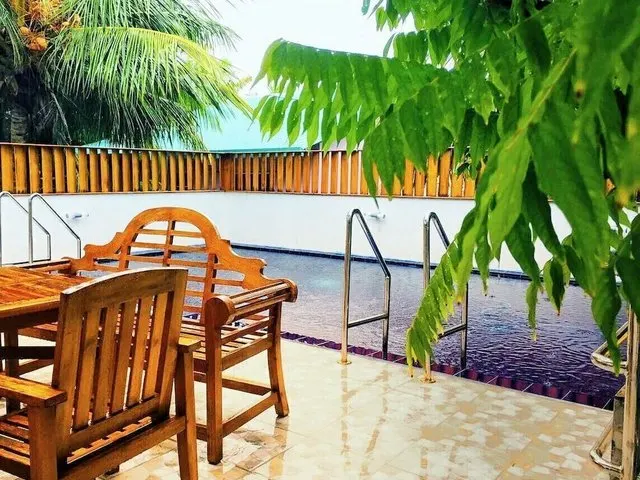 Tropical Biosphere, Баа Атолл