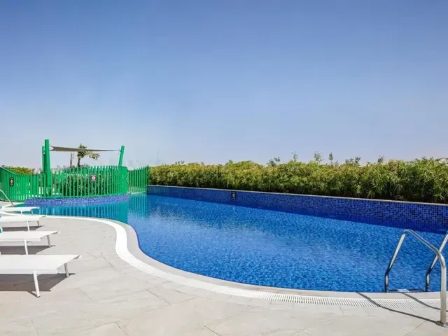 Holiday Inn & Suites Dubai Science Park, An IHG Hotel, Дубай