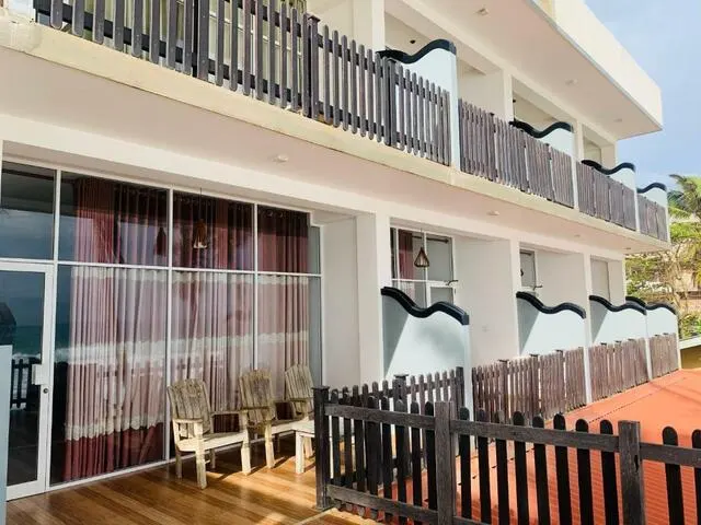 Yula Beach Hikkaduwa, Хиккадува