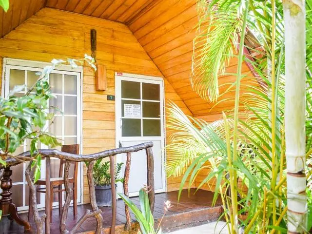 Emerald Guest House & Villa, Унаватуна