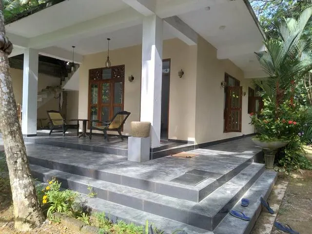 Mount Edge Villa, Унаватуна