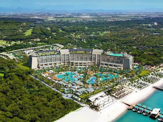 Regnum The Crown (ex. Zeynep; Sentido Zeynep Resort & Golf), Белек