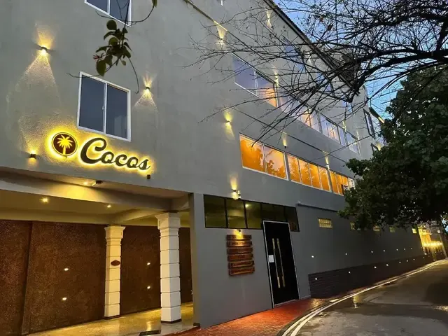 Cocos Polhena, Матара