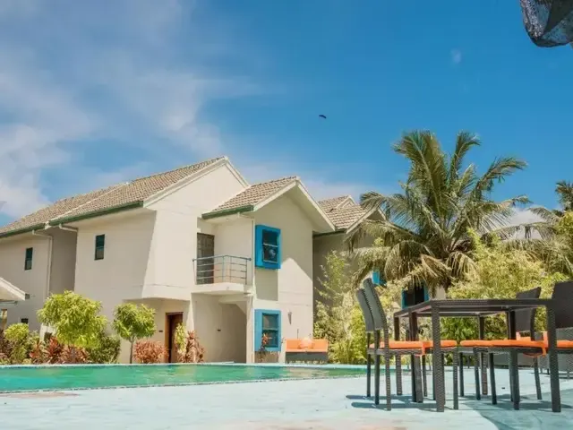 Long Beach Laamu, Лааму Атолл