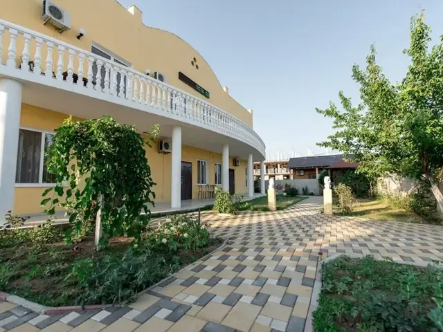 Акрополь (Akropol'), Крым: Феодосия