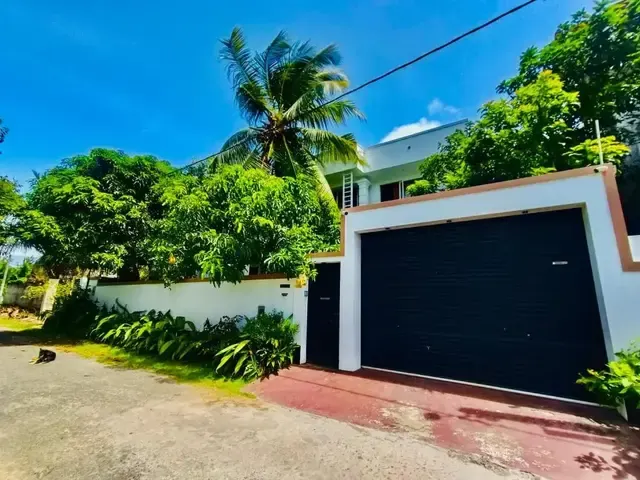 Gateway Inn Negombo, Негомбо