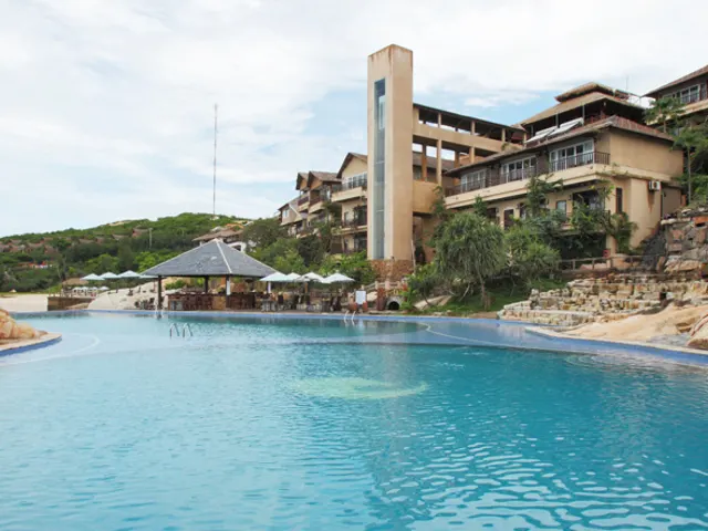 Rock Water Bay Beach Resort & Spa, Фантхьет