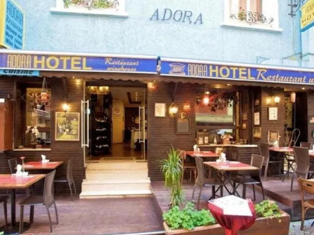 Adora, Стамбул