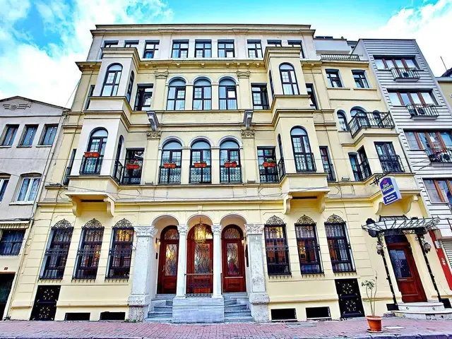 Amber (ex. Best Western Hotel Amber), Стамбул