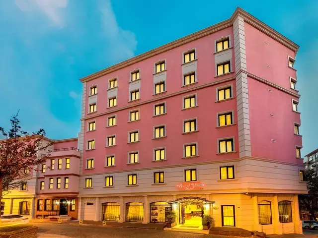Grand Yavuz, Стамбул