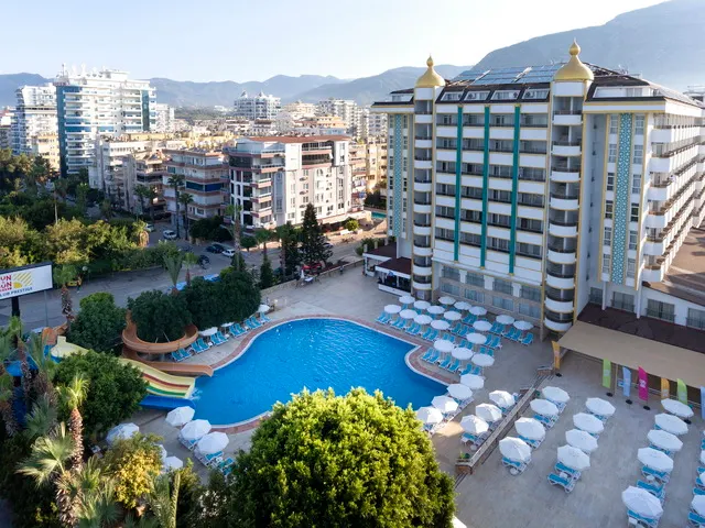 Prestige Alanya (ex. Euphoria Comfort Beach Alanya; Loxia Comfort Beach Alanya; Happy Elegant), Аланья