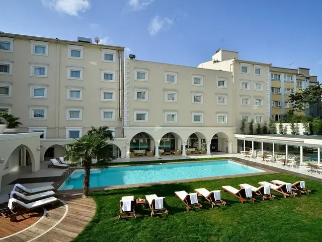 Holiday Inn Istanbul City, Стамбул