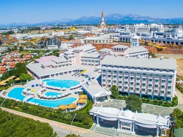 Innvista (ex. Vera Verde Resort; Nisos Hotel Varuna; Febeach Resort & Spa; Innova Resort & Spa), Белек