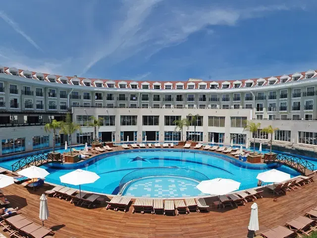 Meder Resort, Кемер-Центр