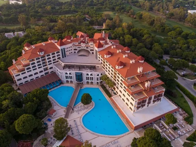 Sirene Belek, Белек