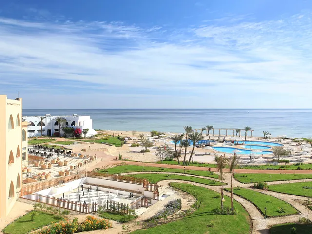 The Three Corners Equinox Beach Resort, Марса Алам, Эль Кусейр
