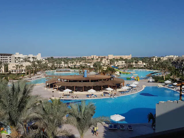 Royal Lagoons Resort & Aqua Park (ех. Premium Blue Lagoon Resort; Pyramisa Blue Lagoon), Хургада