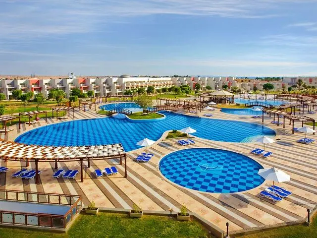 Sunrise Crystal Bay Resort Grand Select (ex. Sunrise Crystal Bay Resort), Хургада