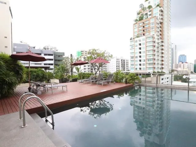 Oakwood Residence Sukhumvit 24, Бангкок