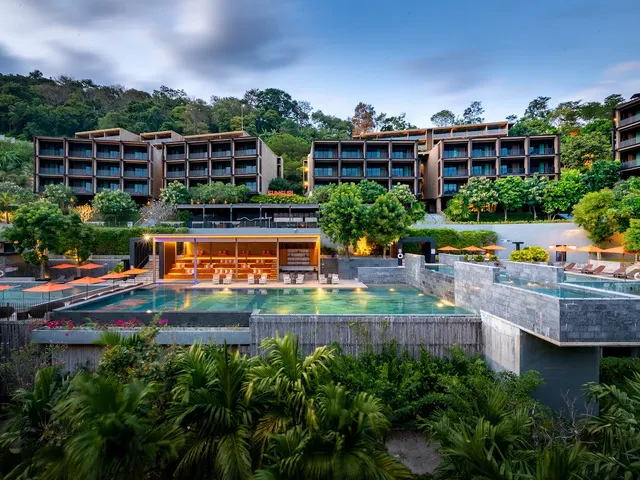 Sunsuri Phuket (ex. U Sunsuri Phuket), Пхукет: Равай