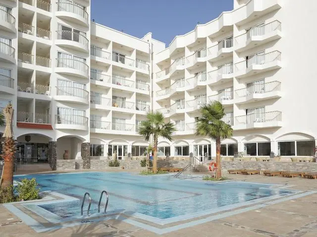 Royal Star Beach Resort (ех. The Three Corners Royal Star Beach Resort), Хургада