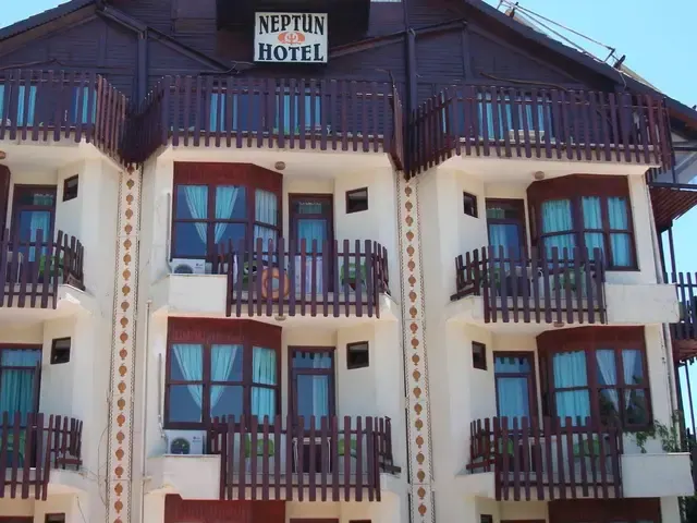 Neptun, Сиде-Центр
