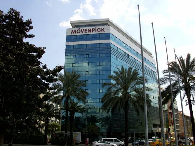 Movenpick Hotel Izmir, Измир